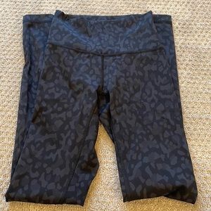 Lululemon Black Patterned Leggings!